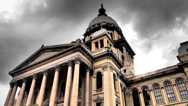 Illinois considering online gambling bill